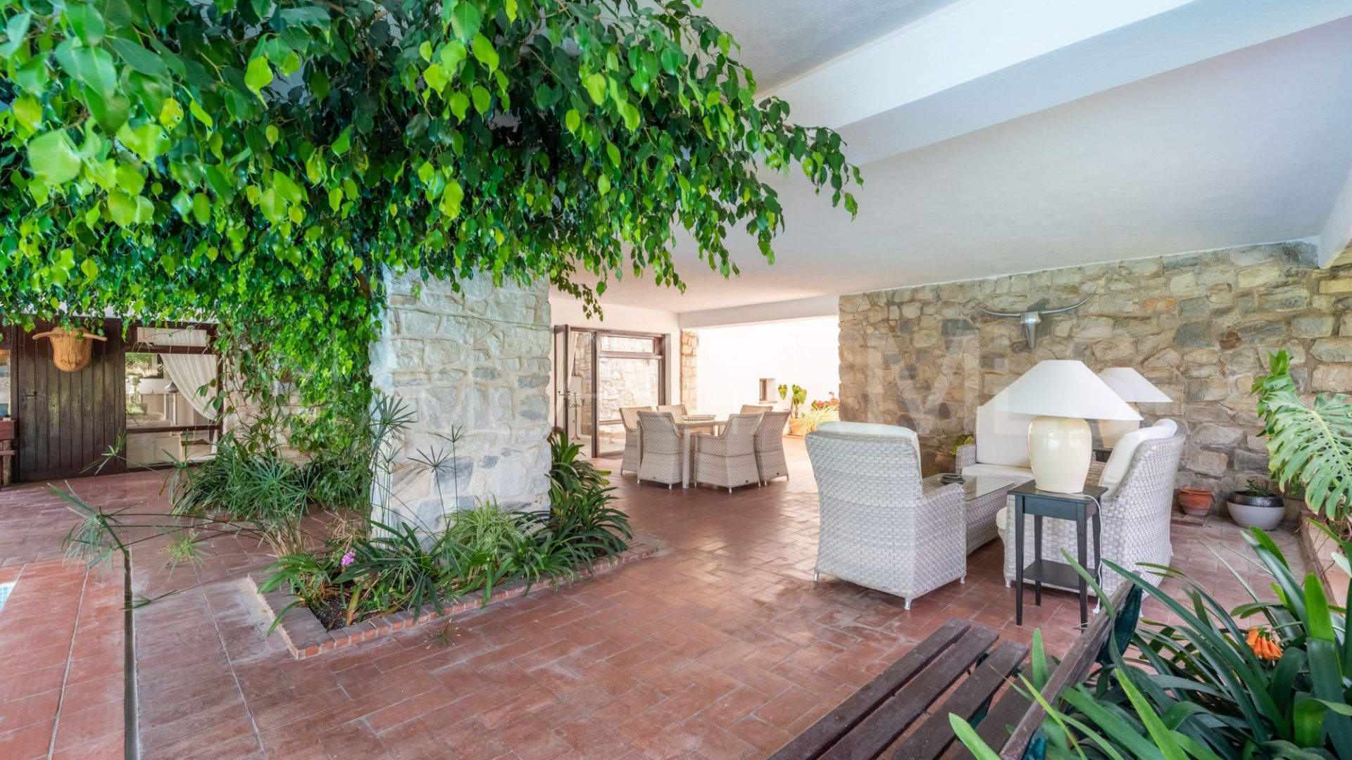 Villa for sale in La Reserva de los Monteros