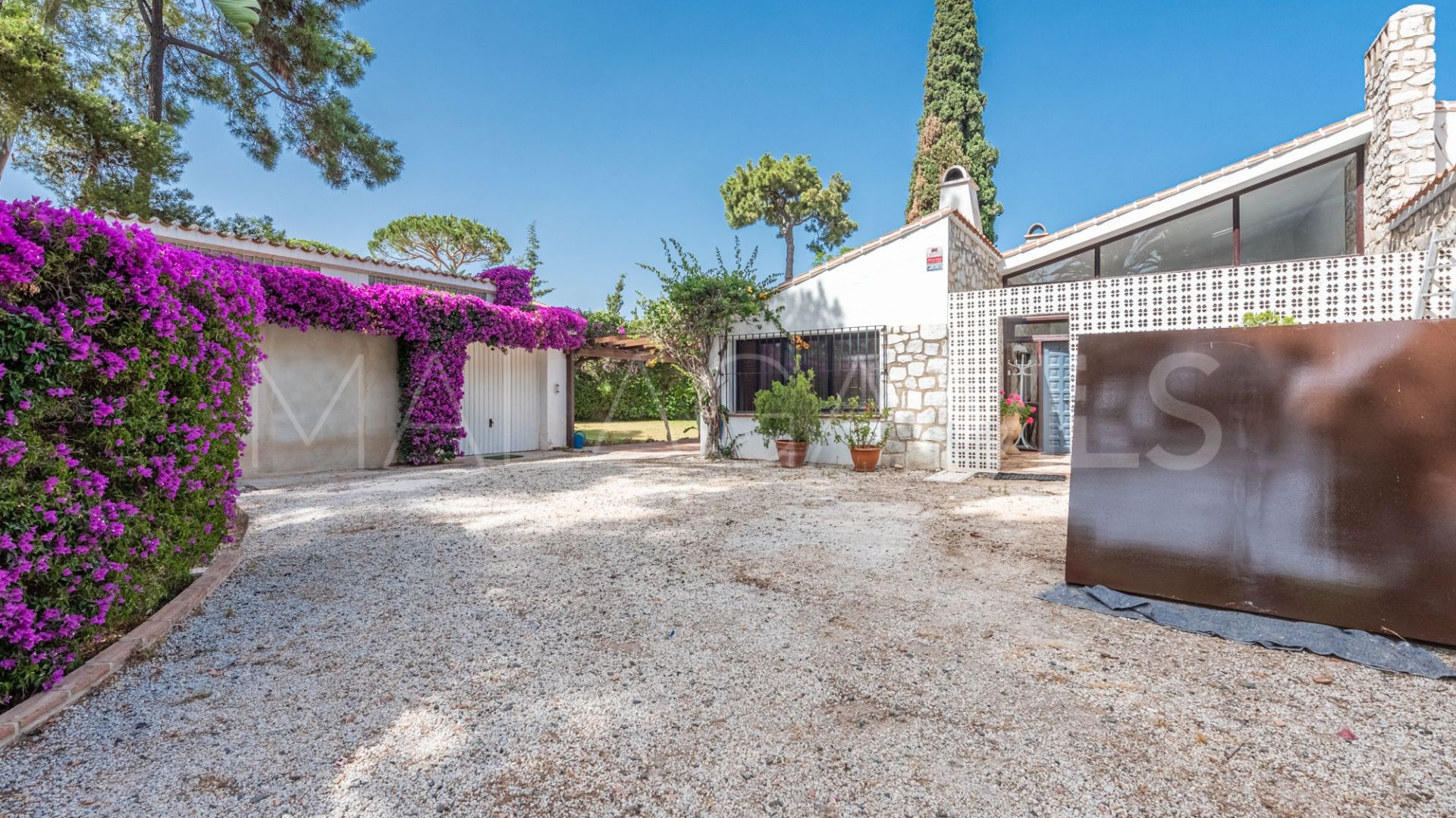 Villa for sale in La Reserva de los Monteros