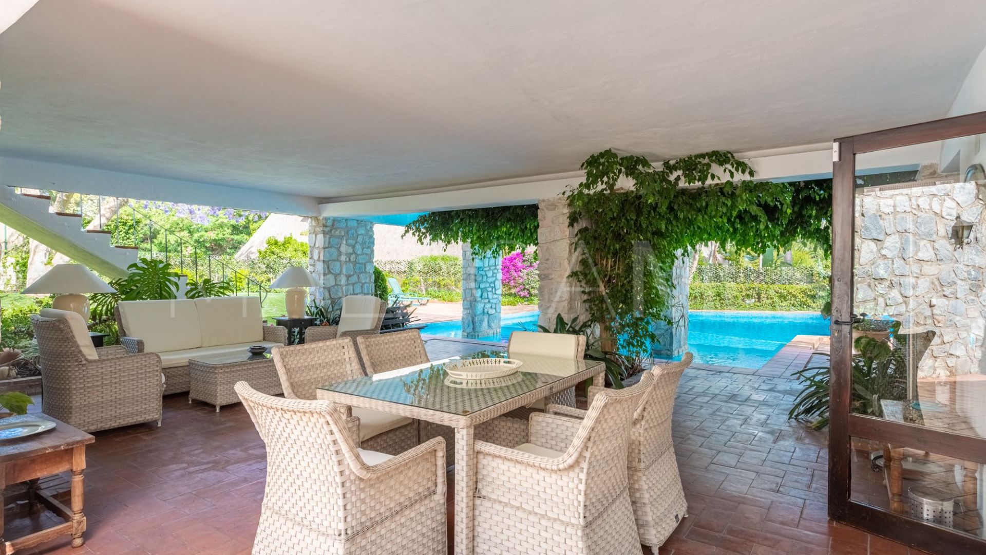 Villa for sale in La Reserva de los Monteros