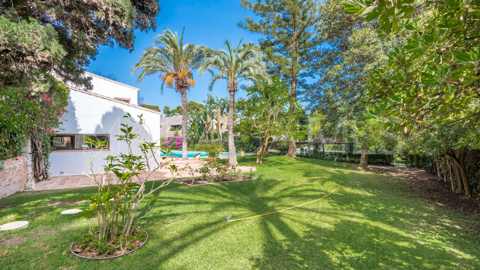 Villa for sale in La Reserva de los Monteros