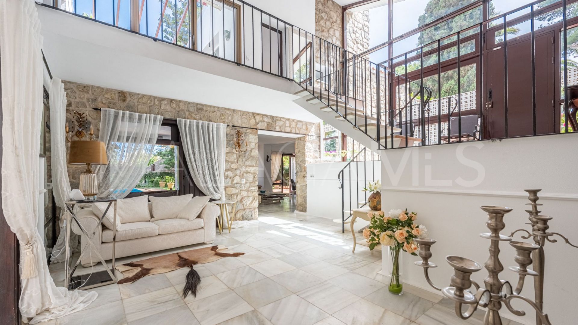 Villa for sale in La Reserva de los Monteros