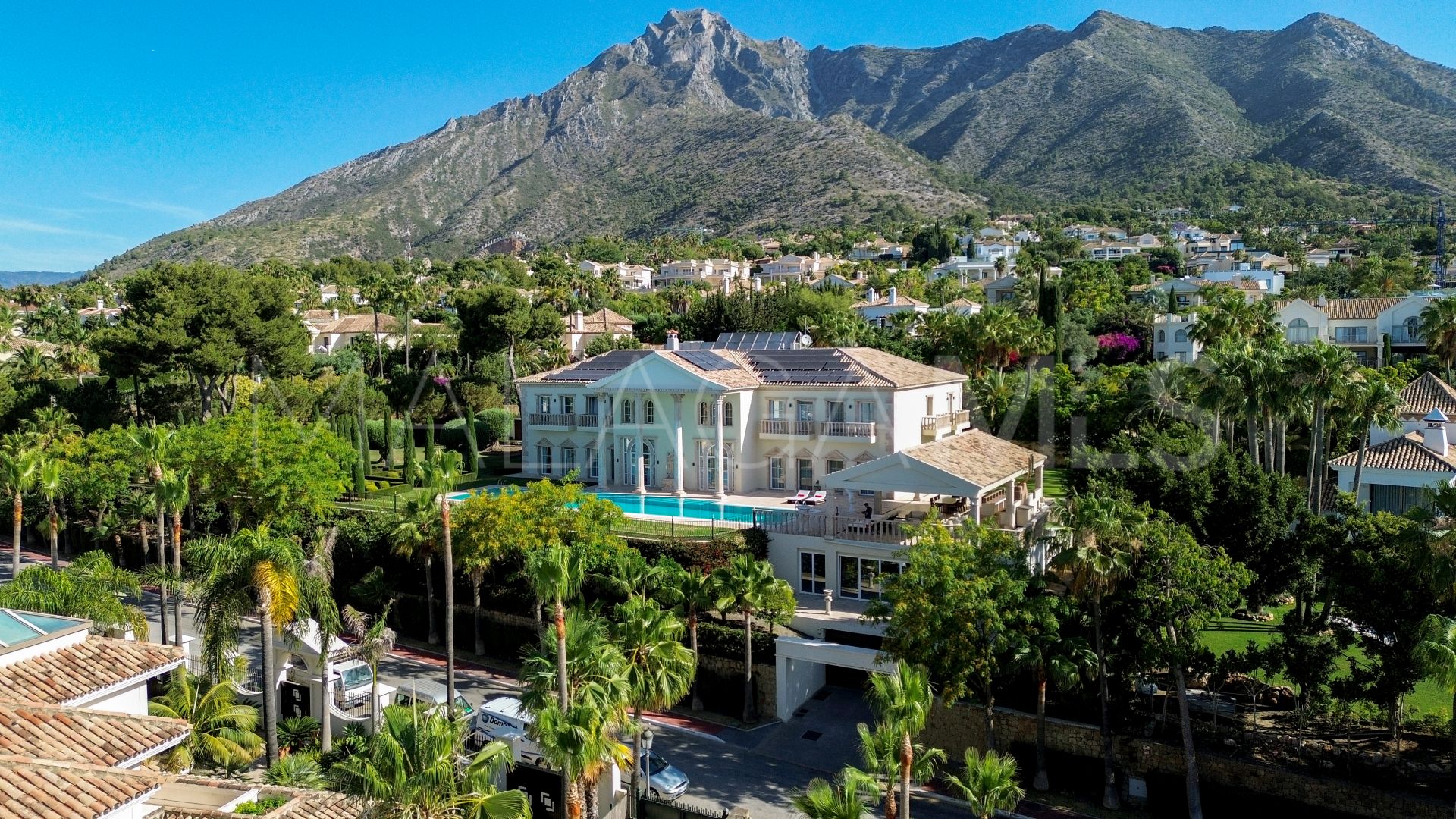 Villa in Sierra Blanca for sale