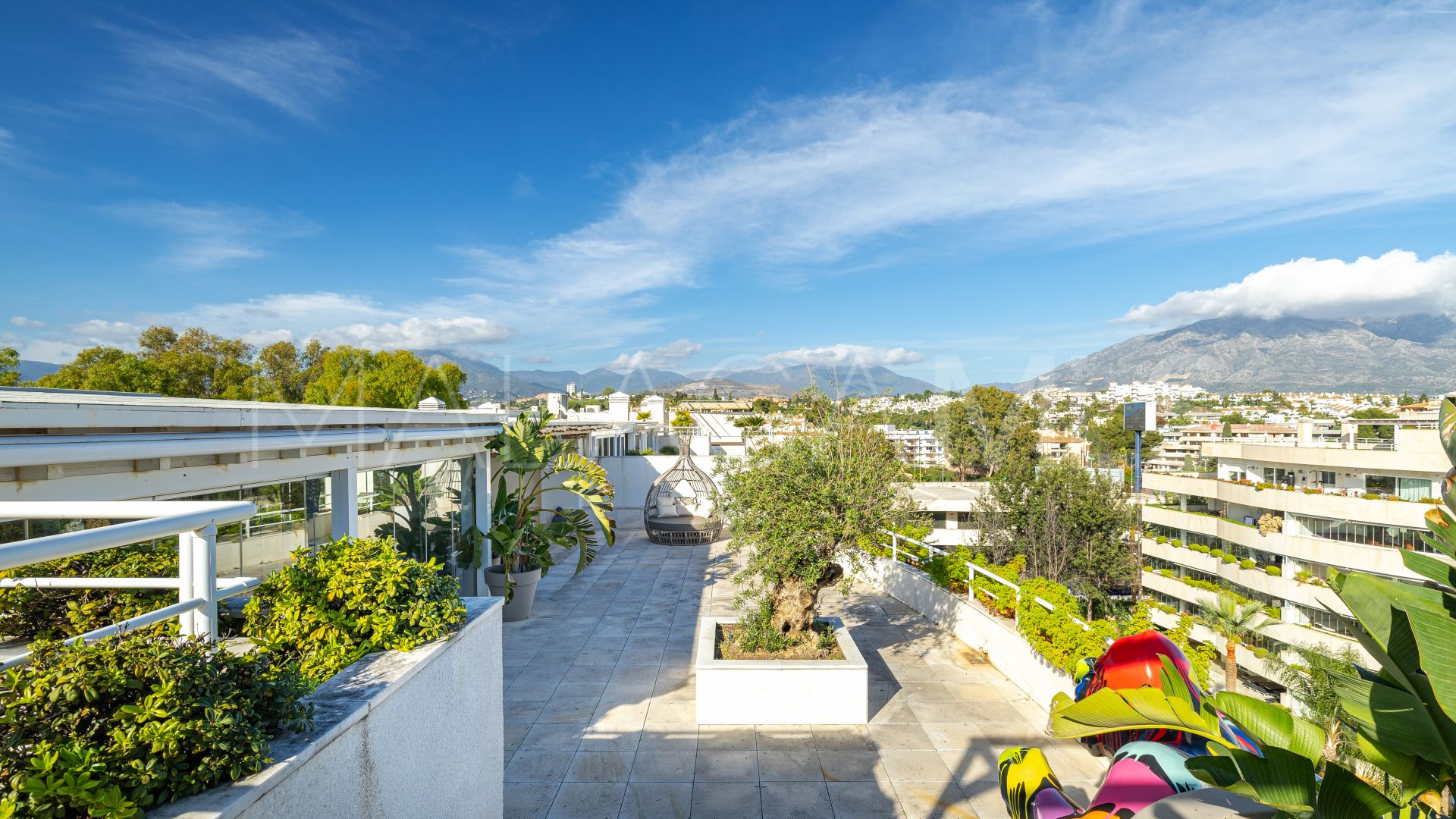 Zweistöckiges penthouse for sale in El Embrujo Banús