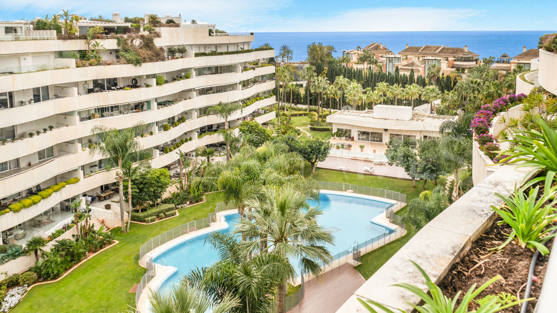 Duplex penthouse for sale in Marbella - Puerto Banus