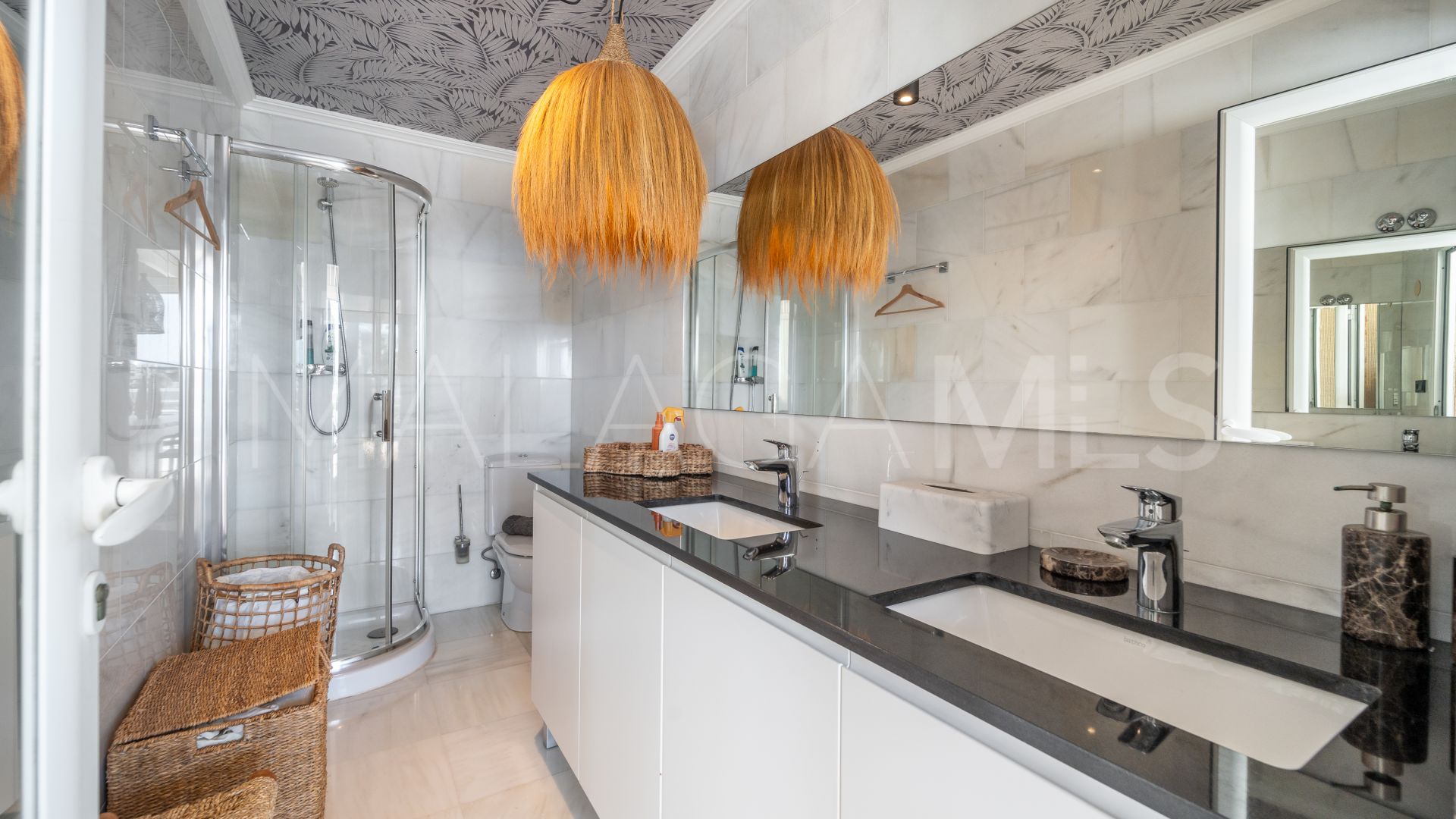 Zweistöckiges penthouse for sale in El Embrujo Banús