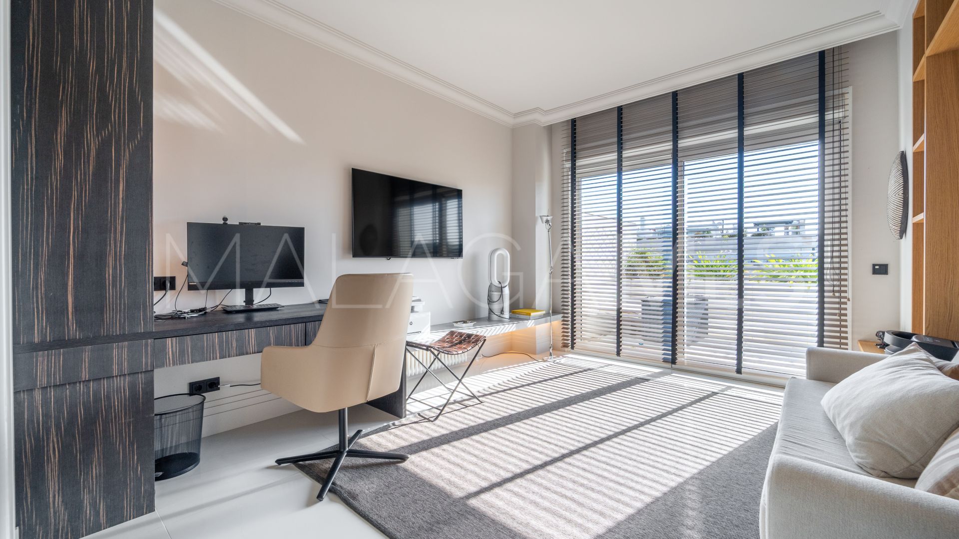 Zweistöckiges penthouse for sale in El Embrujo Banús