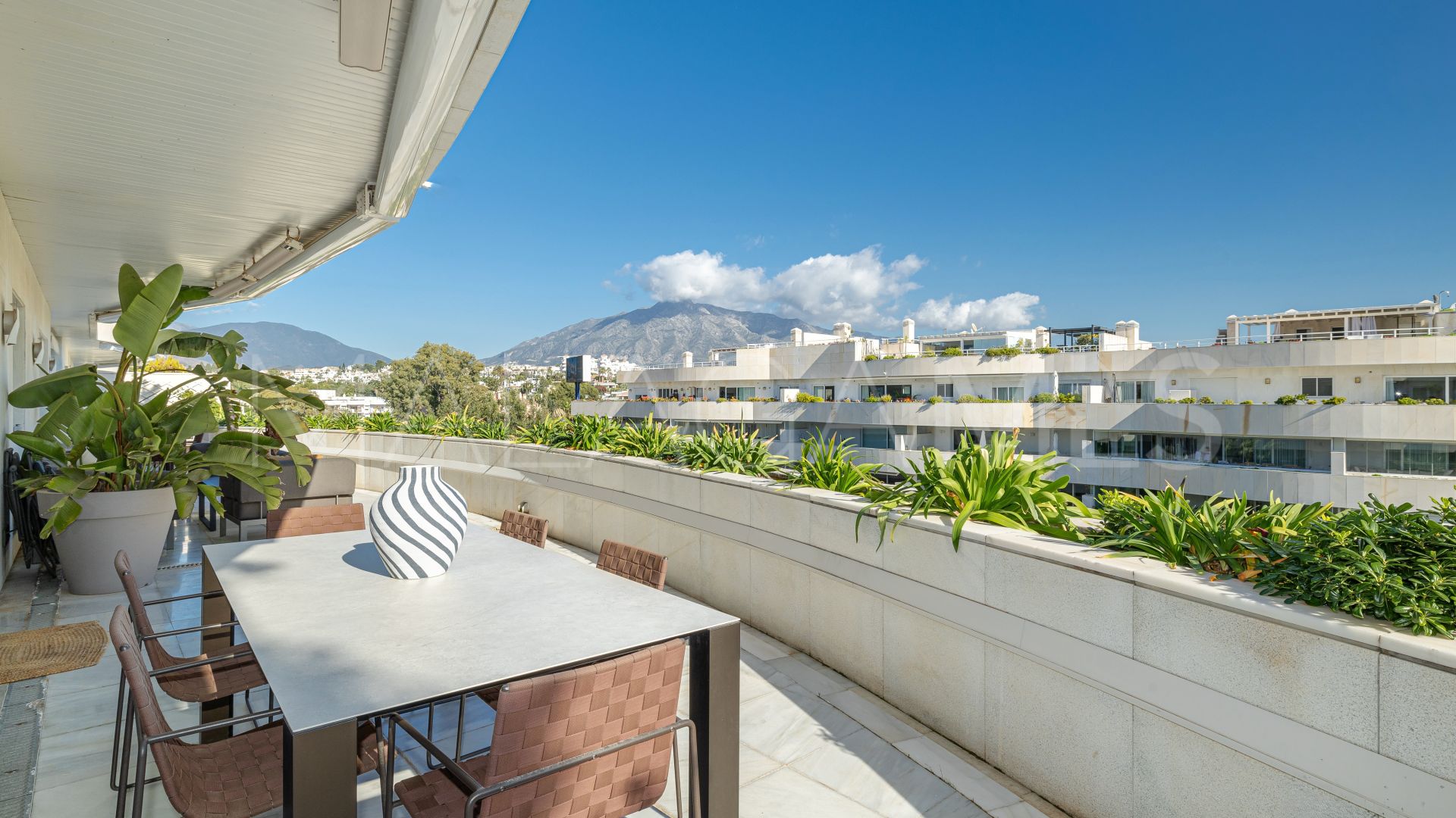 Zweistöckiges penthouse for sale in El Embrujo Banús