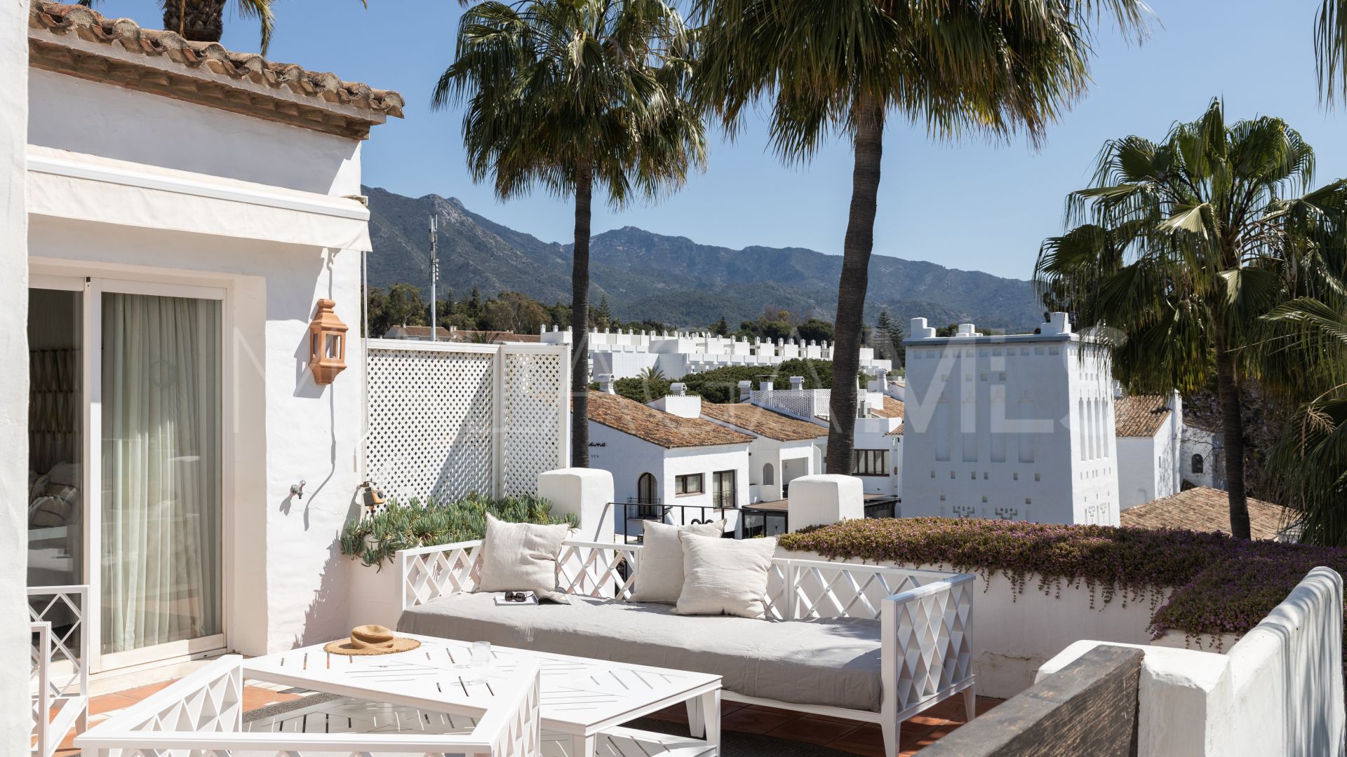 For sale 3 bedrooms duplex penthouse in Marina Puente Romano