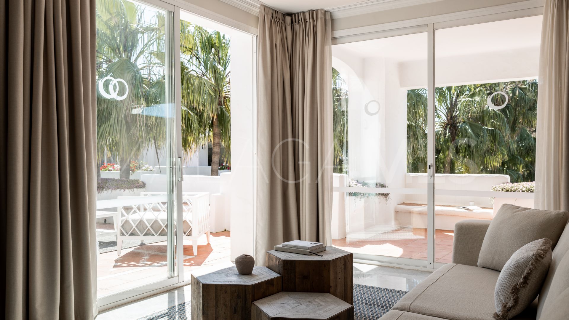 For sale 3 bedrooms duplex penthouse in Marina Puente Romano