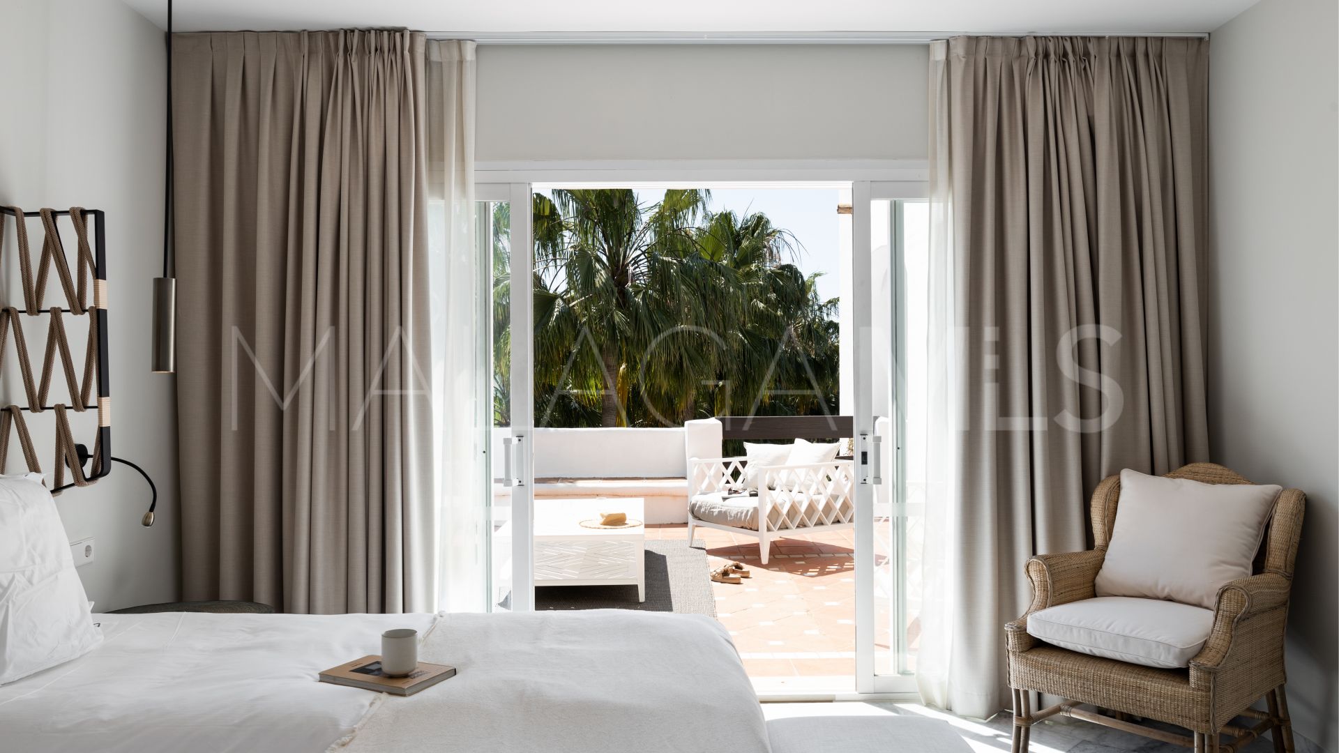 For sale 3 bedrooms duplex penthouse in Marina Puente Romano