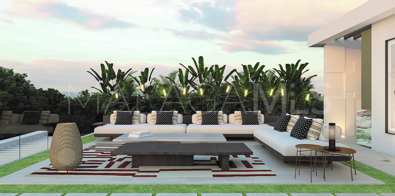 Villa pareada for sale with 4 bedrooms in Marbella Este