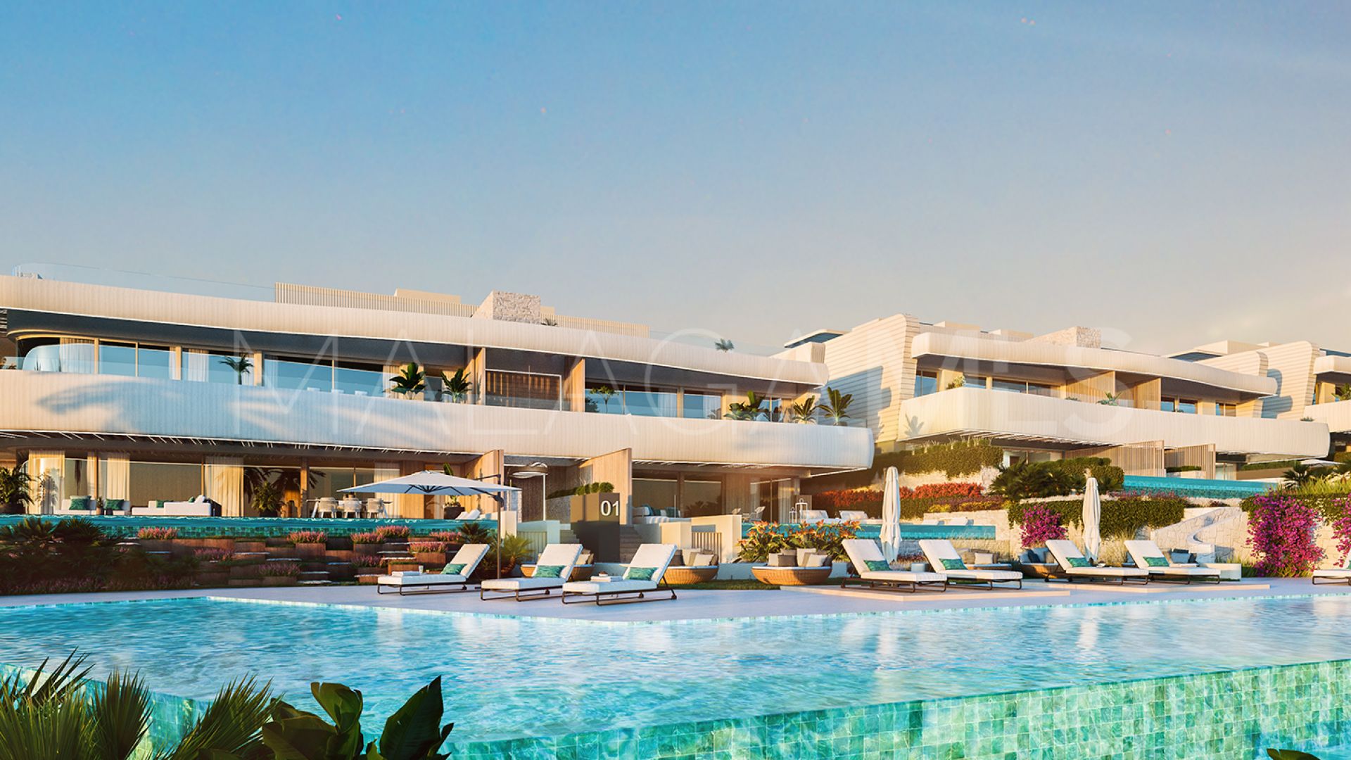 Villa pareada for sale with 4 bedrooms in Marbella Este