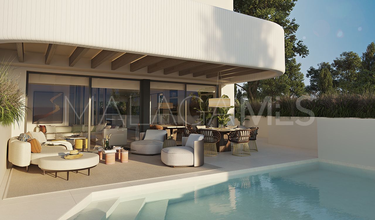 Villa pareada for sale with 4 bedrooms in Marbella Este