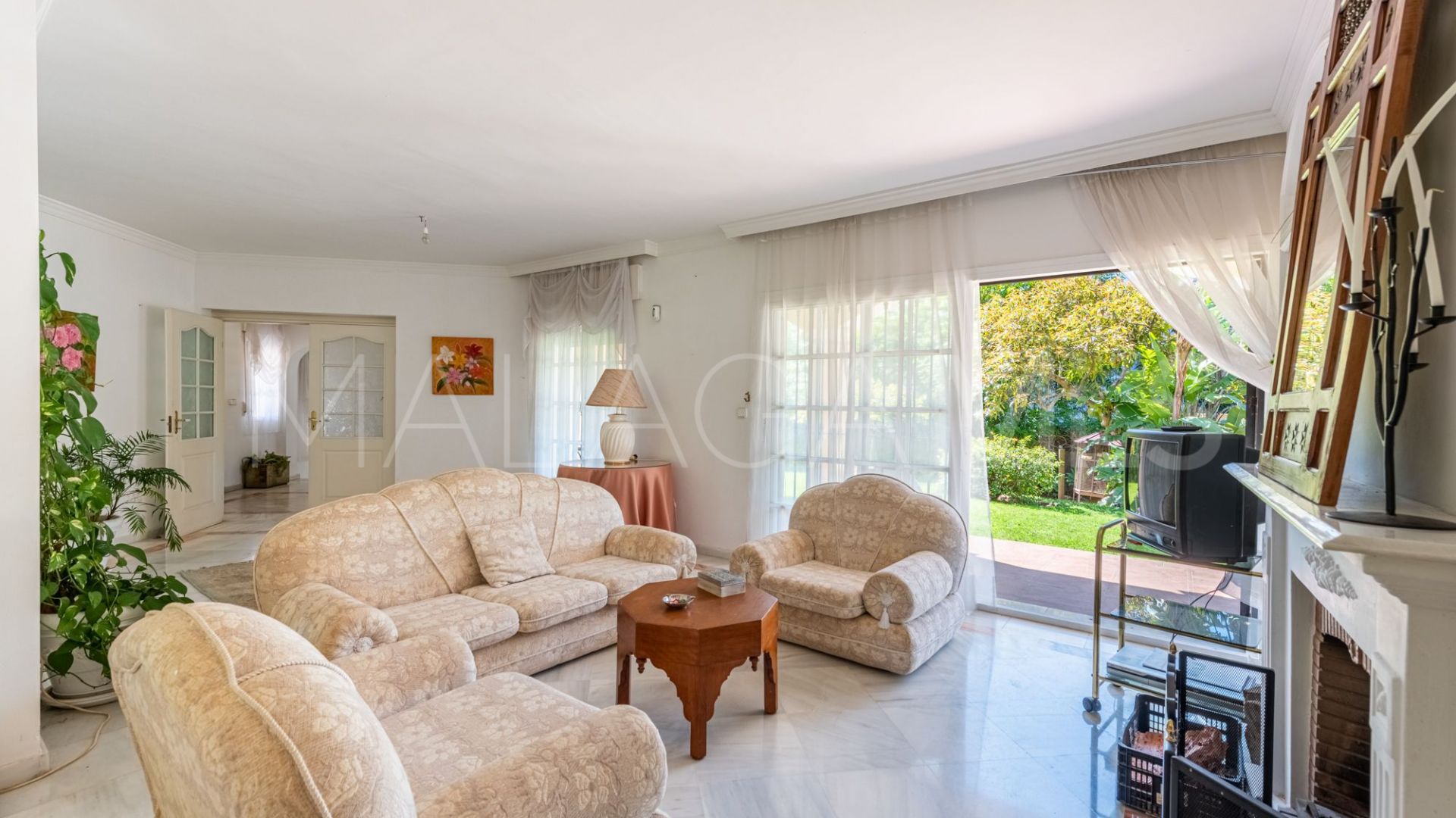 For sale villa in Xarblanca with 8 bedrooms