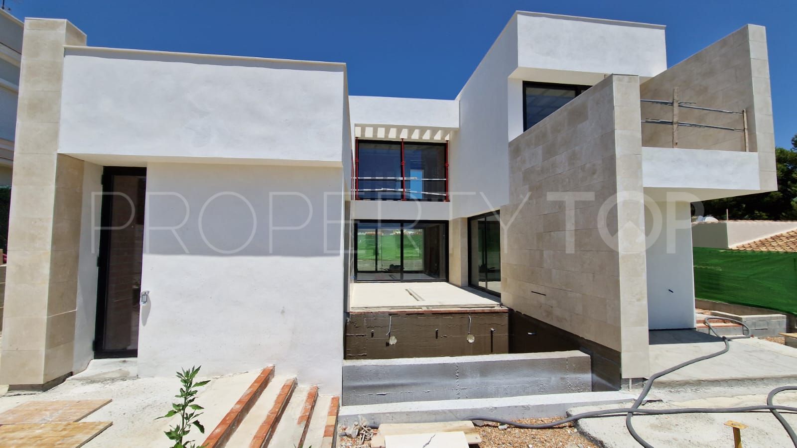 4 bedrooms villa in Nueva Andalucia for sale