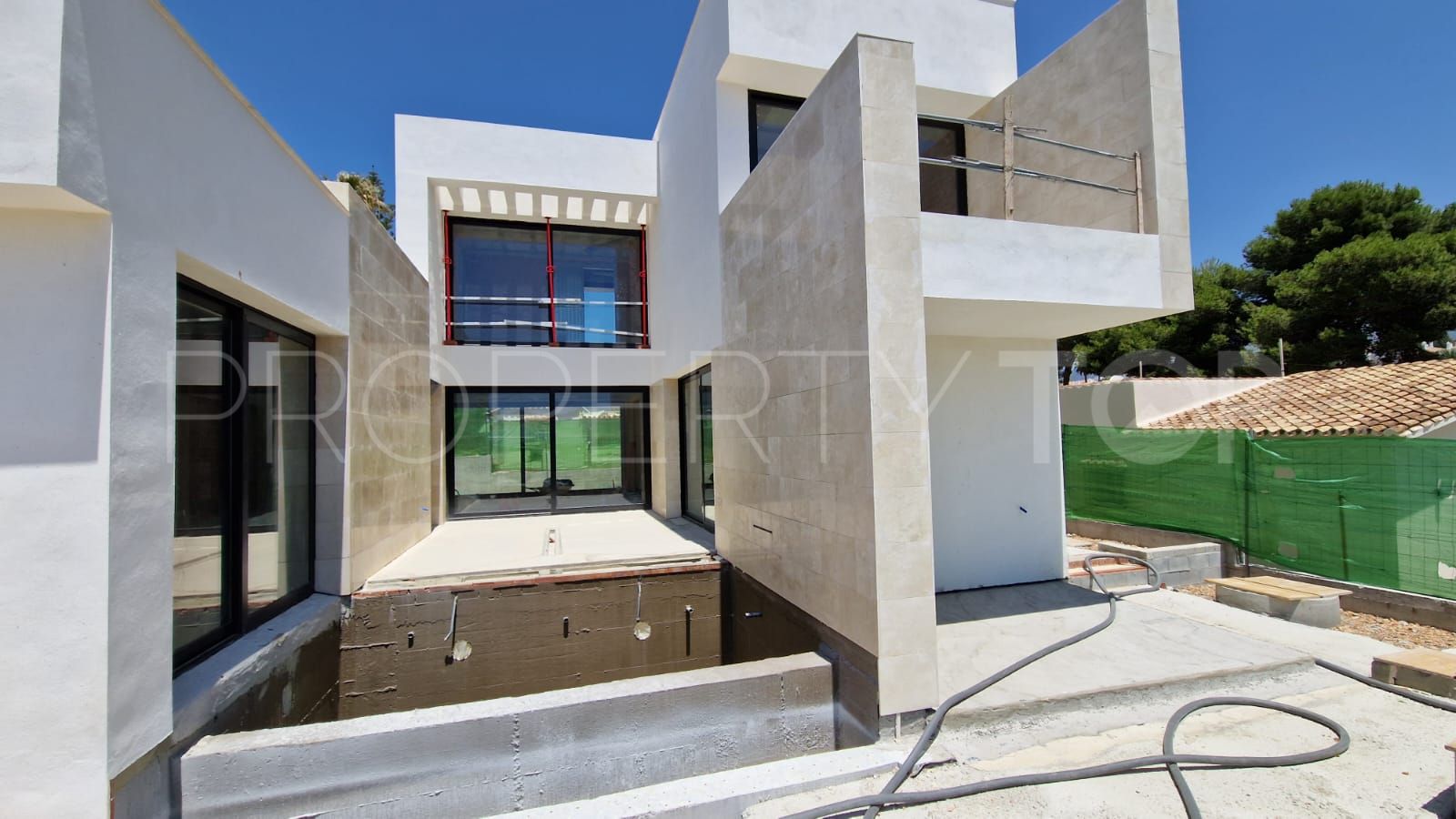 4 bedrooms villa in Nueva Andalucia for sale