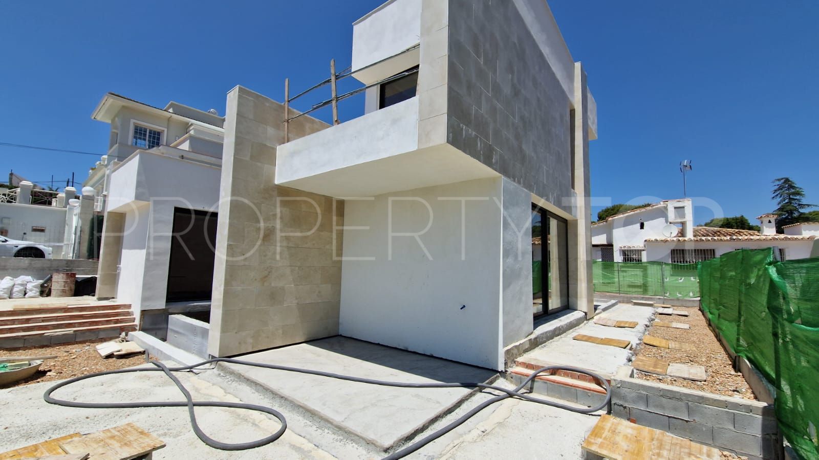 4 bedrooms villa in Nueva Andalucia for sale