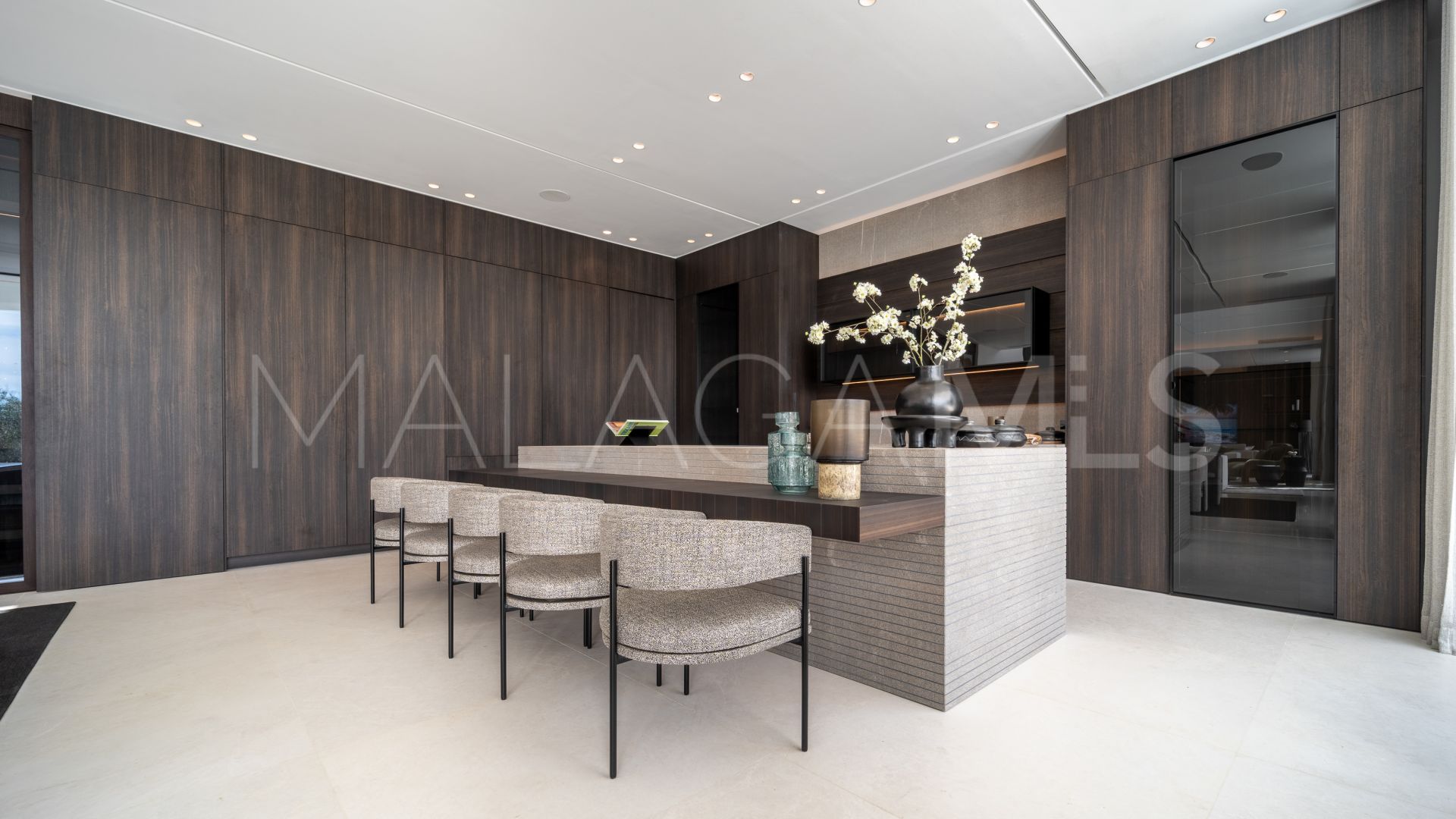 Villa for sale in Cascada de Camojan