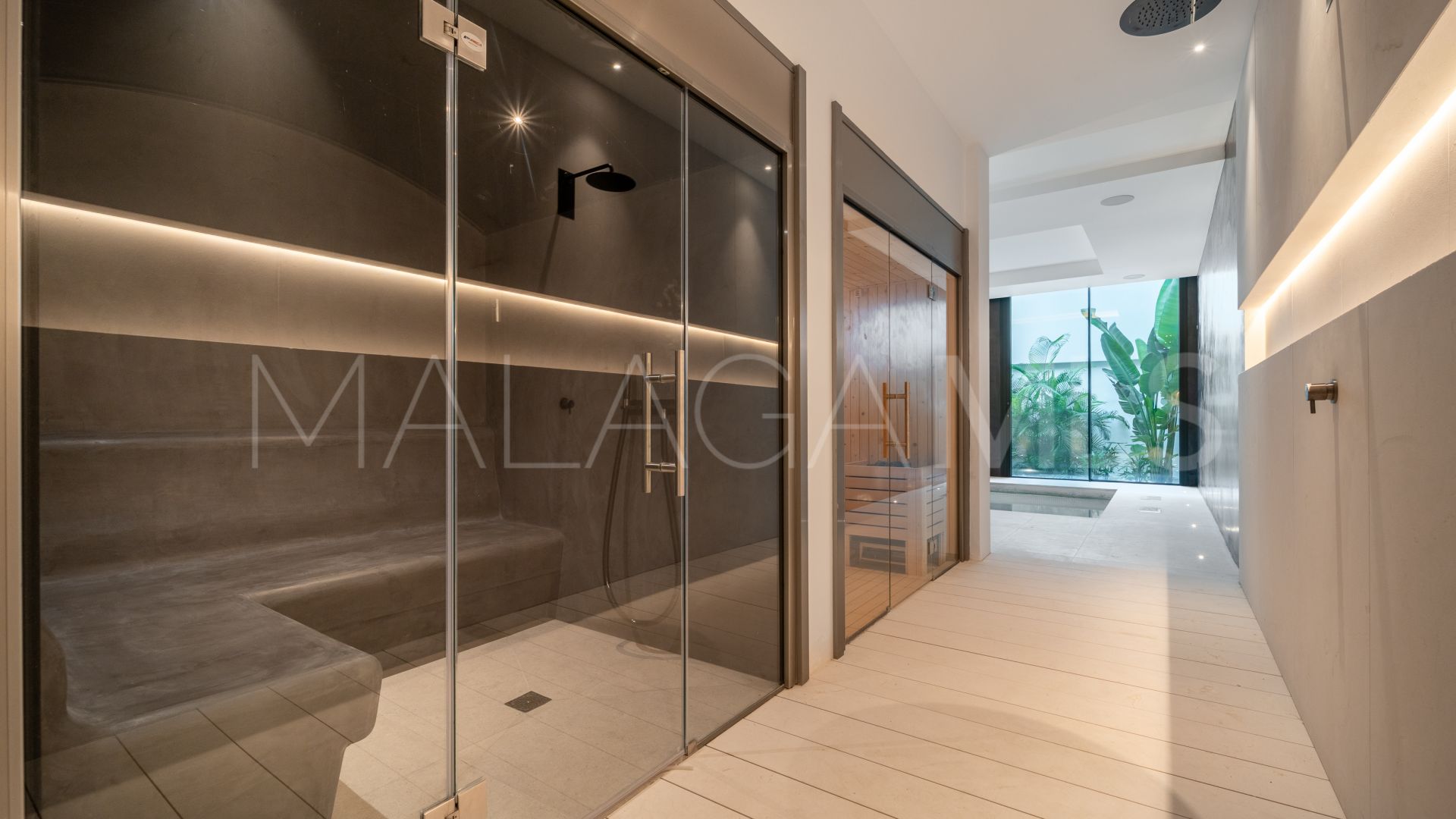 Villa for sale in Cascada de Camojan