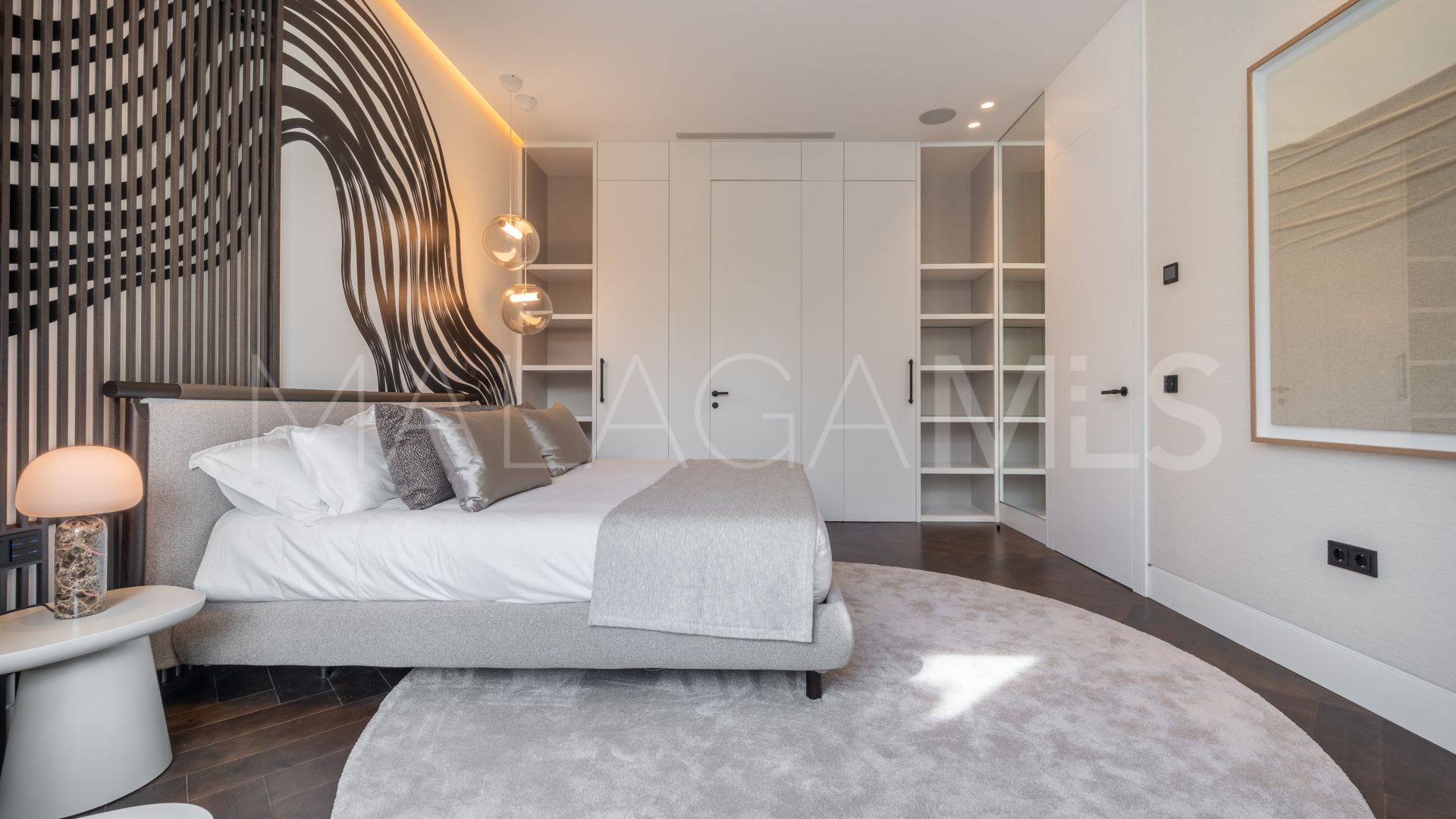 Villa for sale in Cascada de Camojan