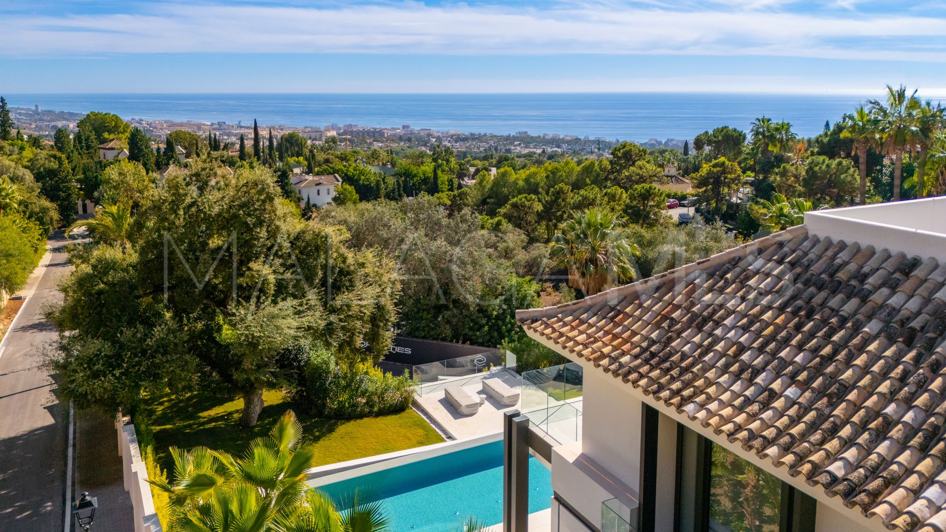 Villa for sale in Cascada de Camojan