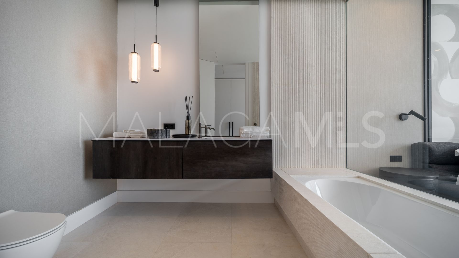 Villa for sale in Cascada de Camojan