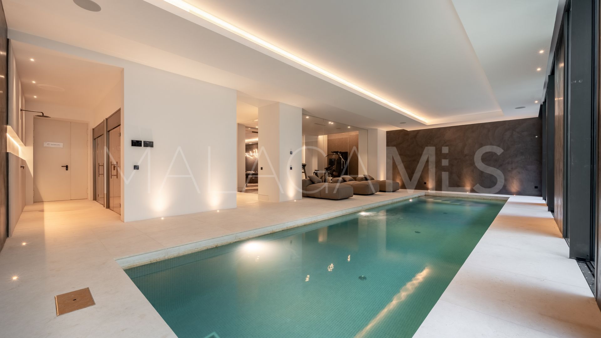 Villa for sale in Cascada de Camojan