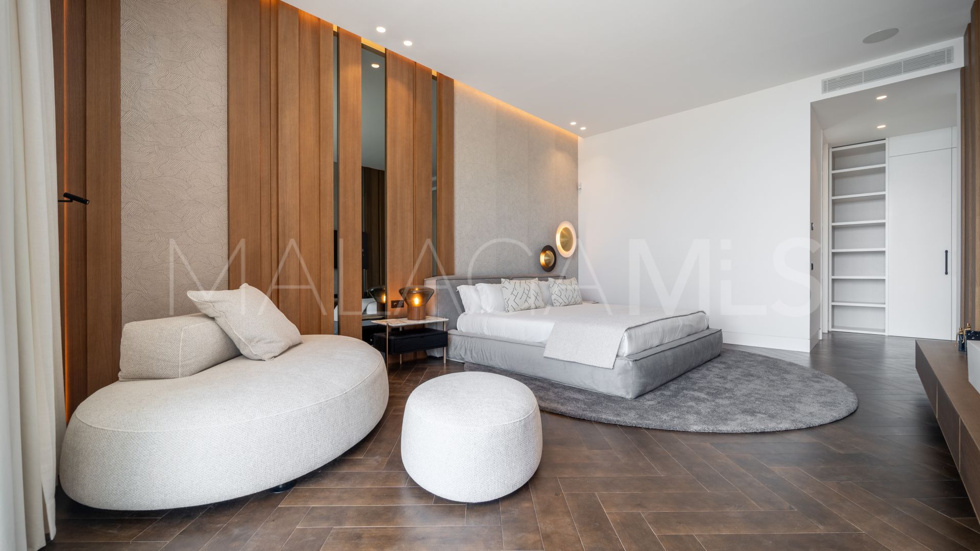 Villa for sale in Cascada de Camojan