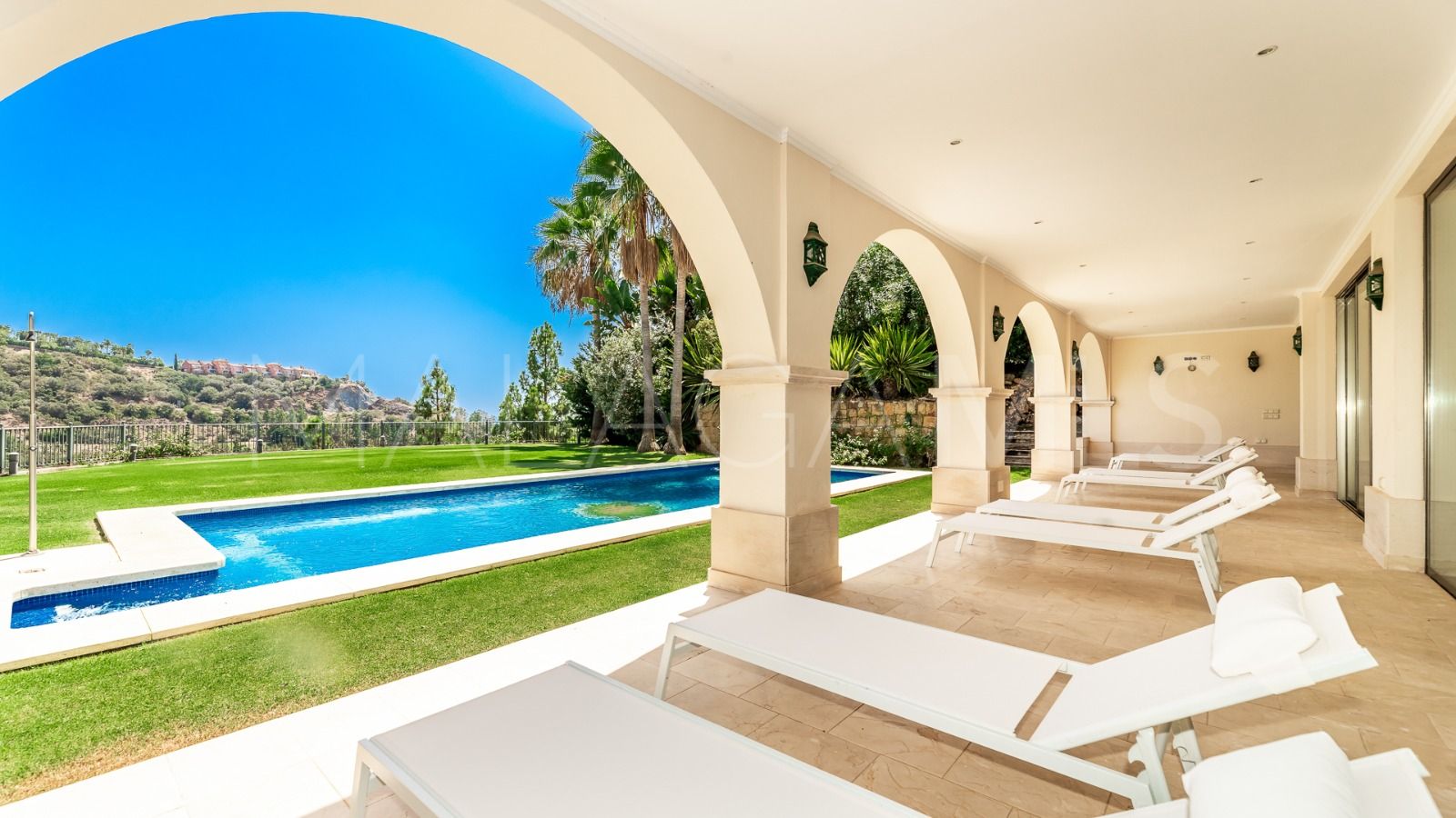 Villa for sale in Los Arqueros