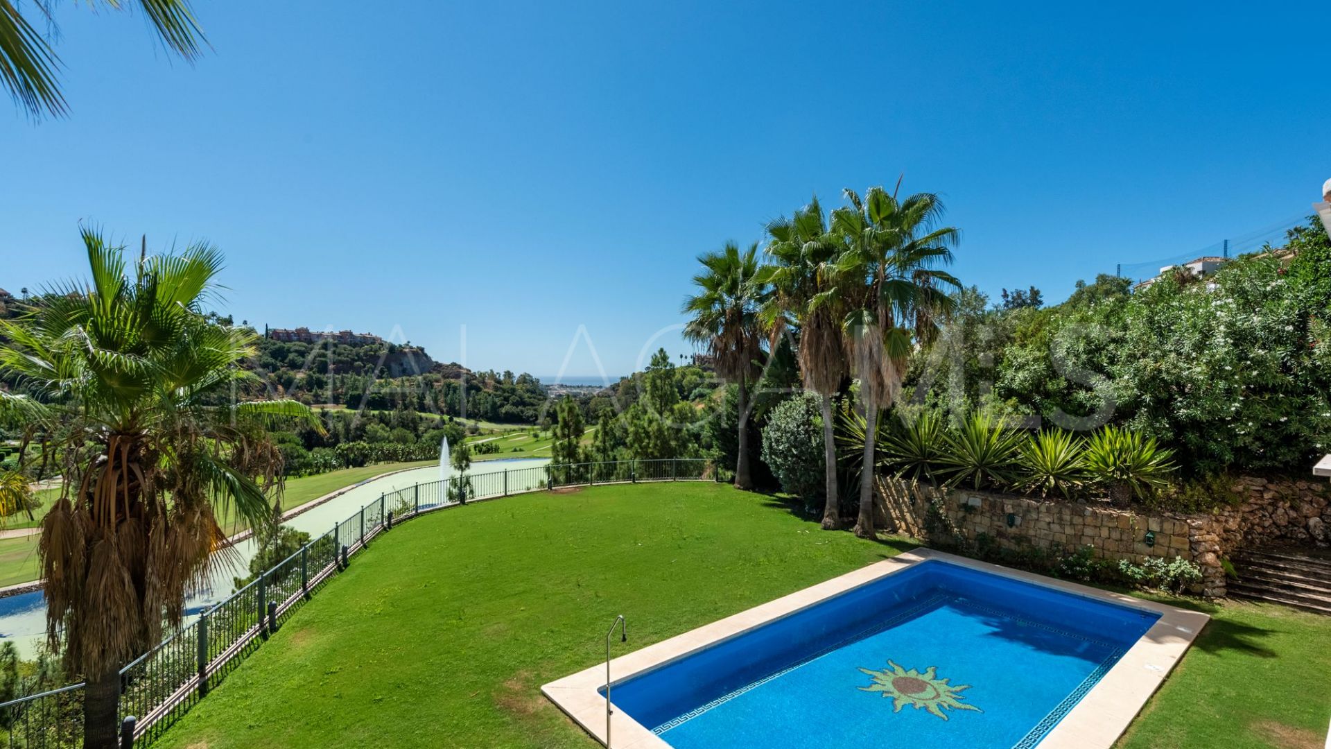 Villa for sale in Los Arqueros