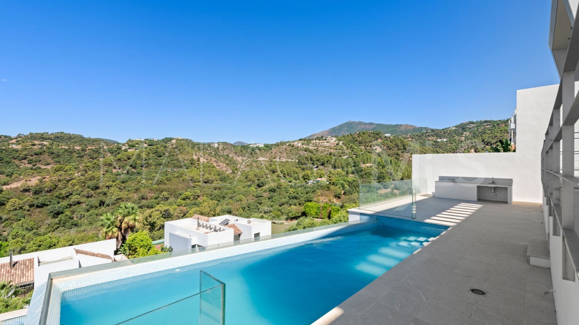 6 bedrooms Los Arqueros villa for sale