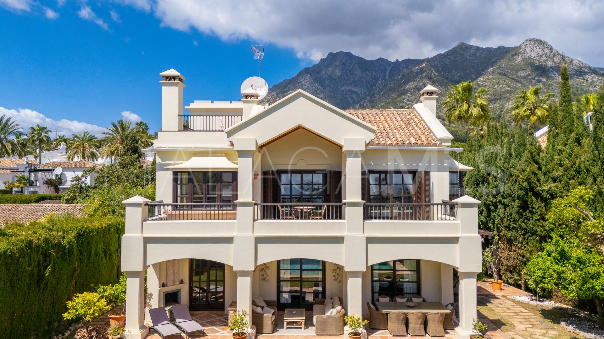 Villa for sale in Balcones de Sierra Blanca