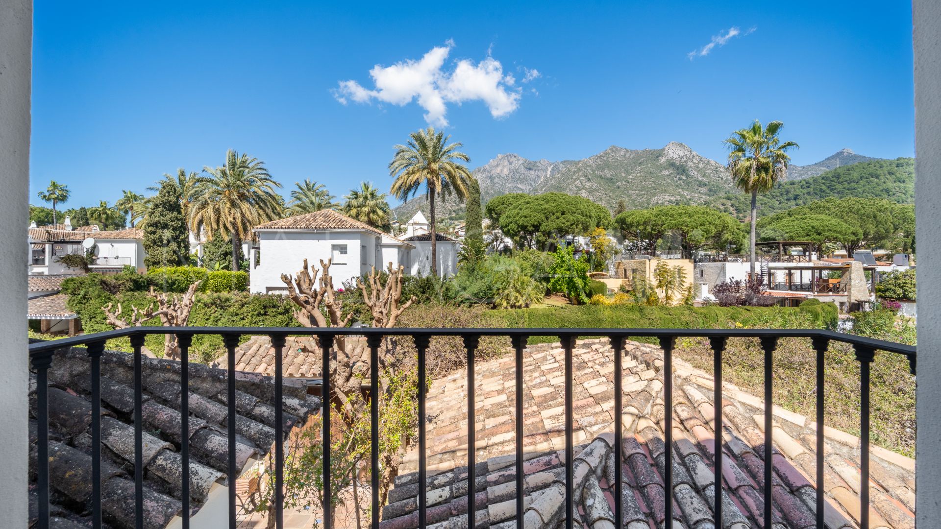 Villa for sale in Balcones de Sierra Blanca