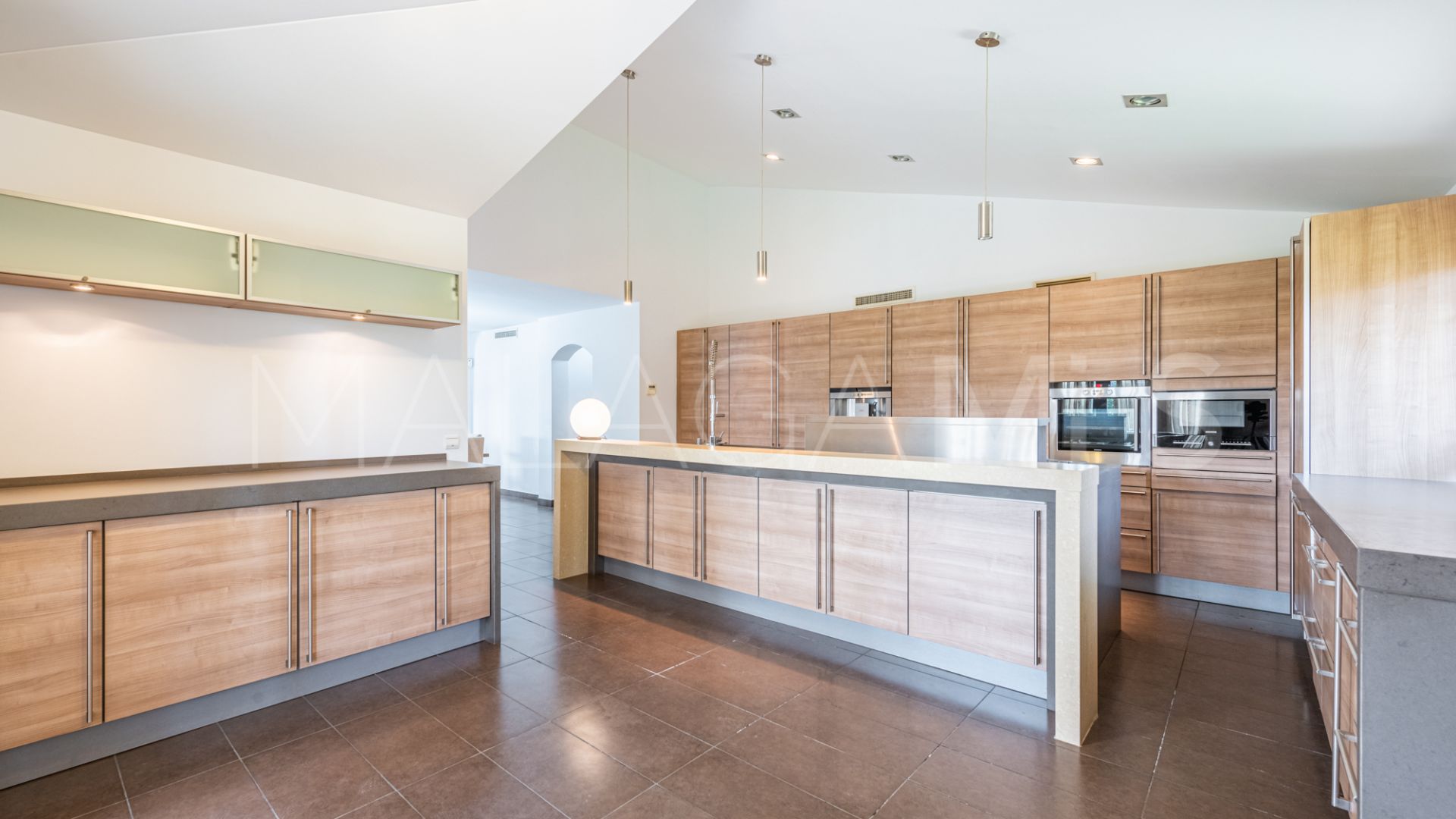 Villa for sale in Marbella Goldene Meile