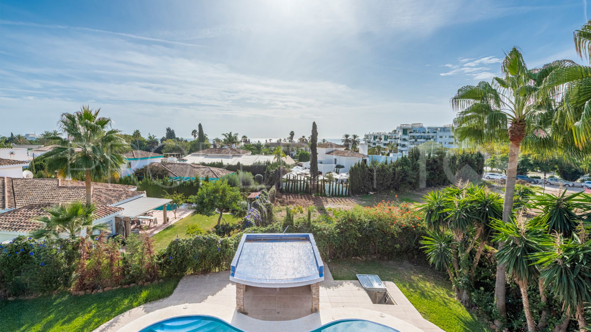 For sale villa in Marbella Golden Mile with 3 bedrooms