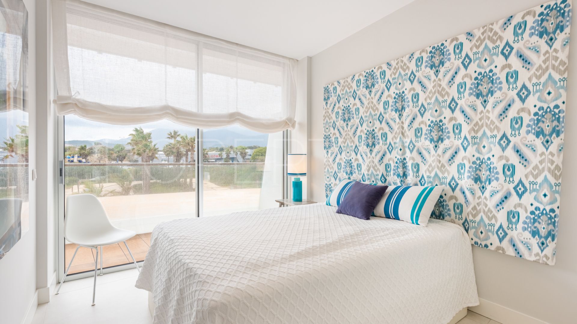3 bedrooms Estepona Playa apartment for sale