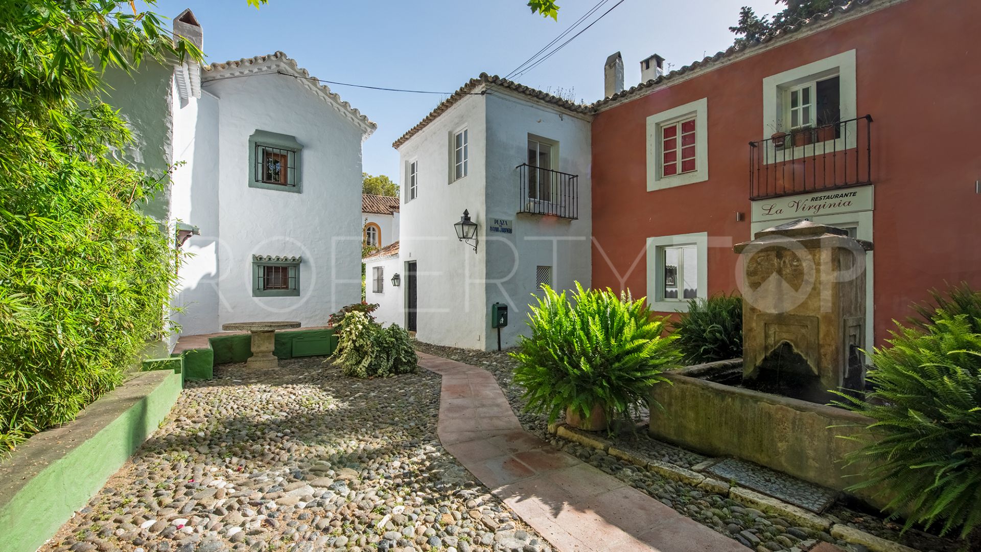 Casas En Comunidad Cerrada En Venta En La Virginia, Marbella Golden Mile