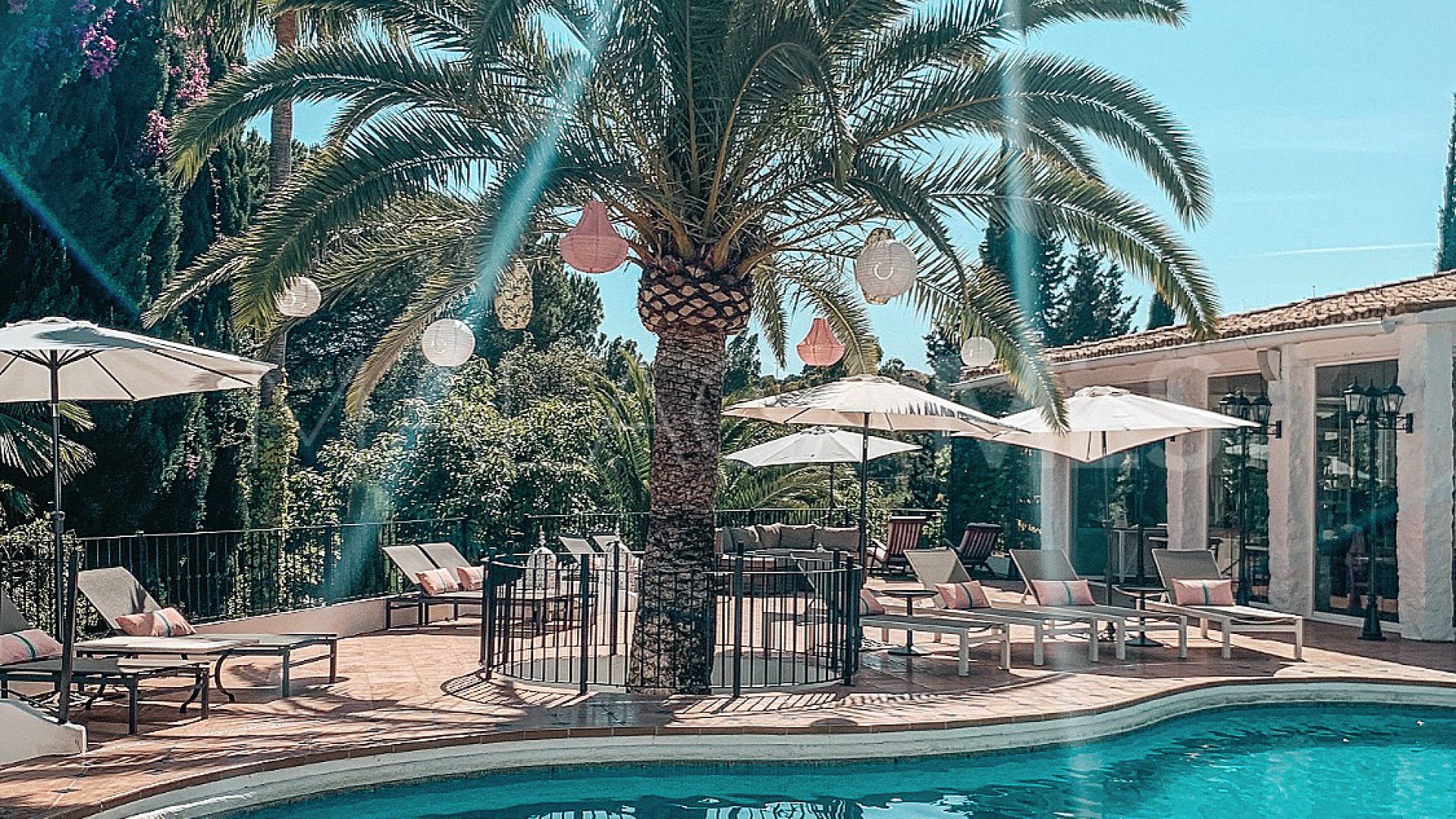 Hotel for sale in Marbella