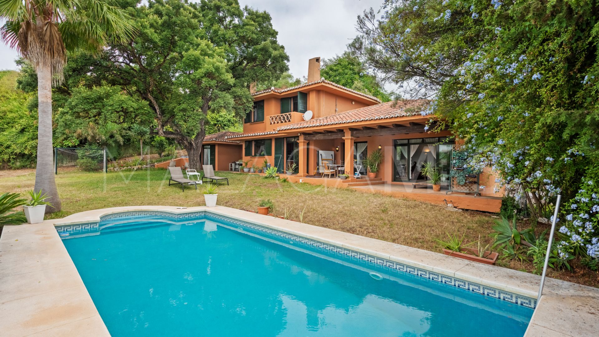 Villa for sale in Sitio de Calahonda with 5 bedrooms
