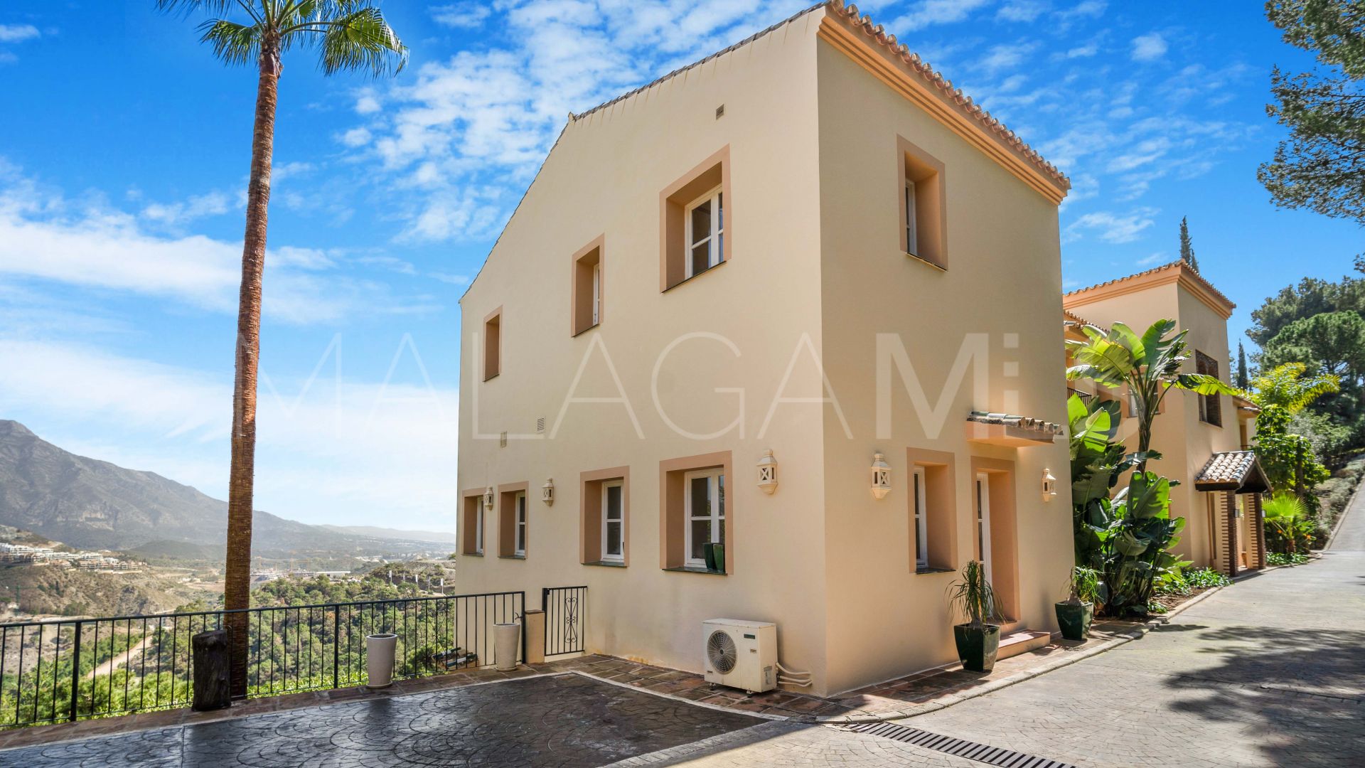 Villa for sale in El Madroñal