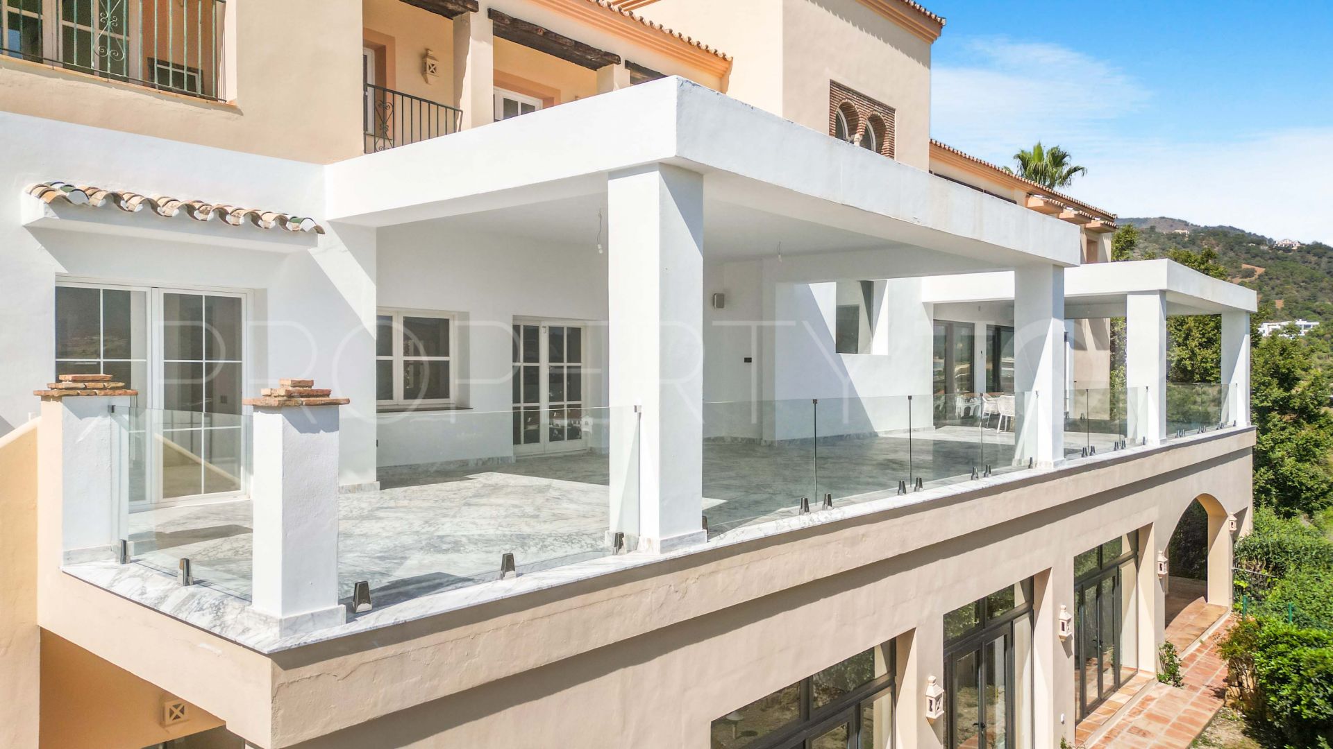 Villa de 7 dormitorios en venta en El Madroñal