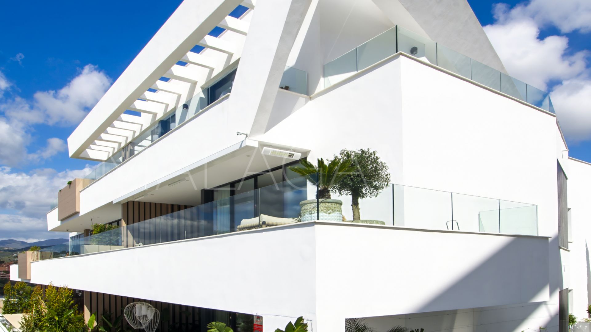 Appartement rez de chaussée for sale in Cabopino