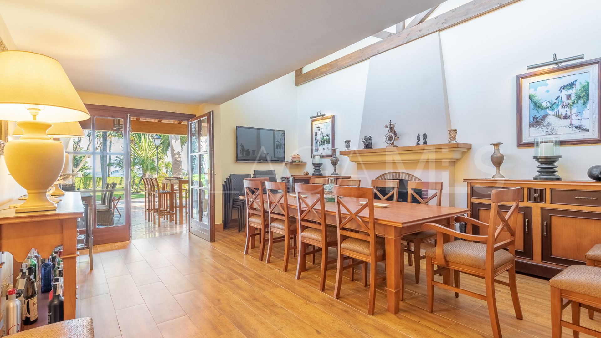 Villa for sale in Estepona