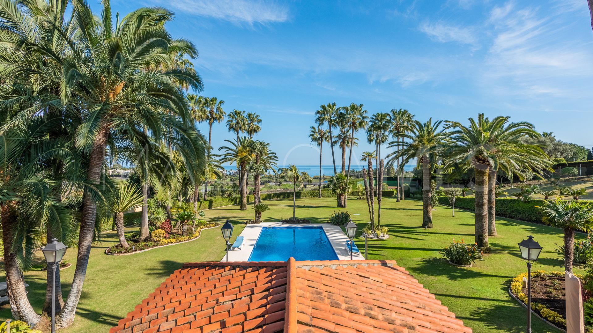 Villa for sale in Estepona