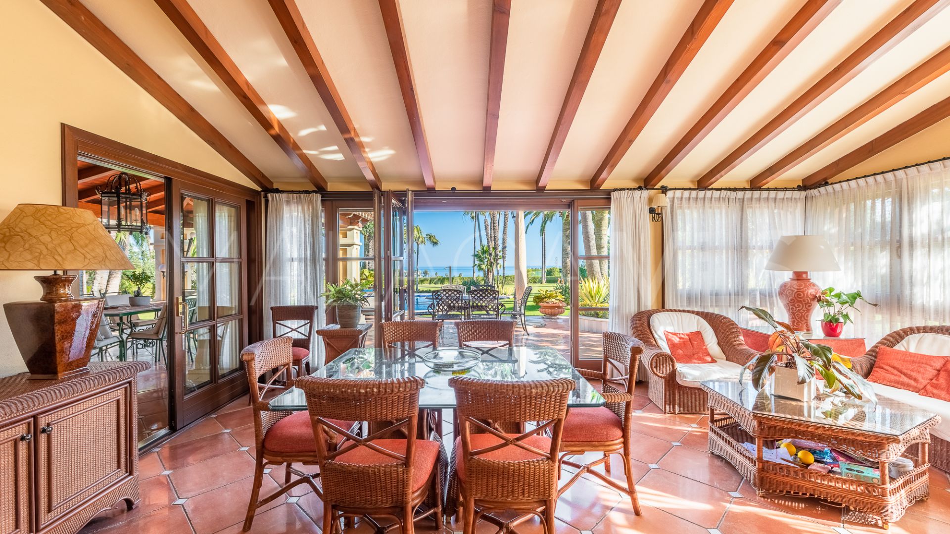 Villa for sale in Estepona