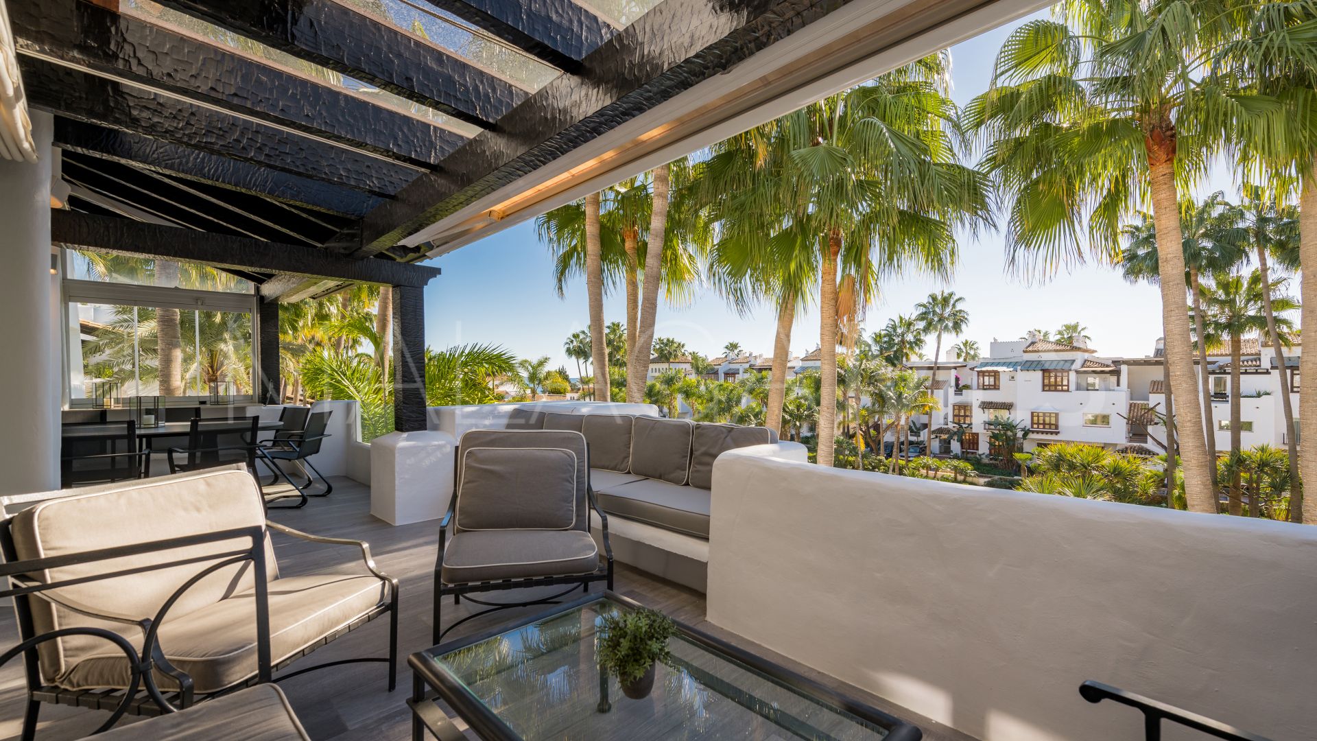 Duplex penthouse for sale in Marina Puente Romano