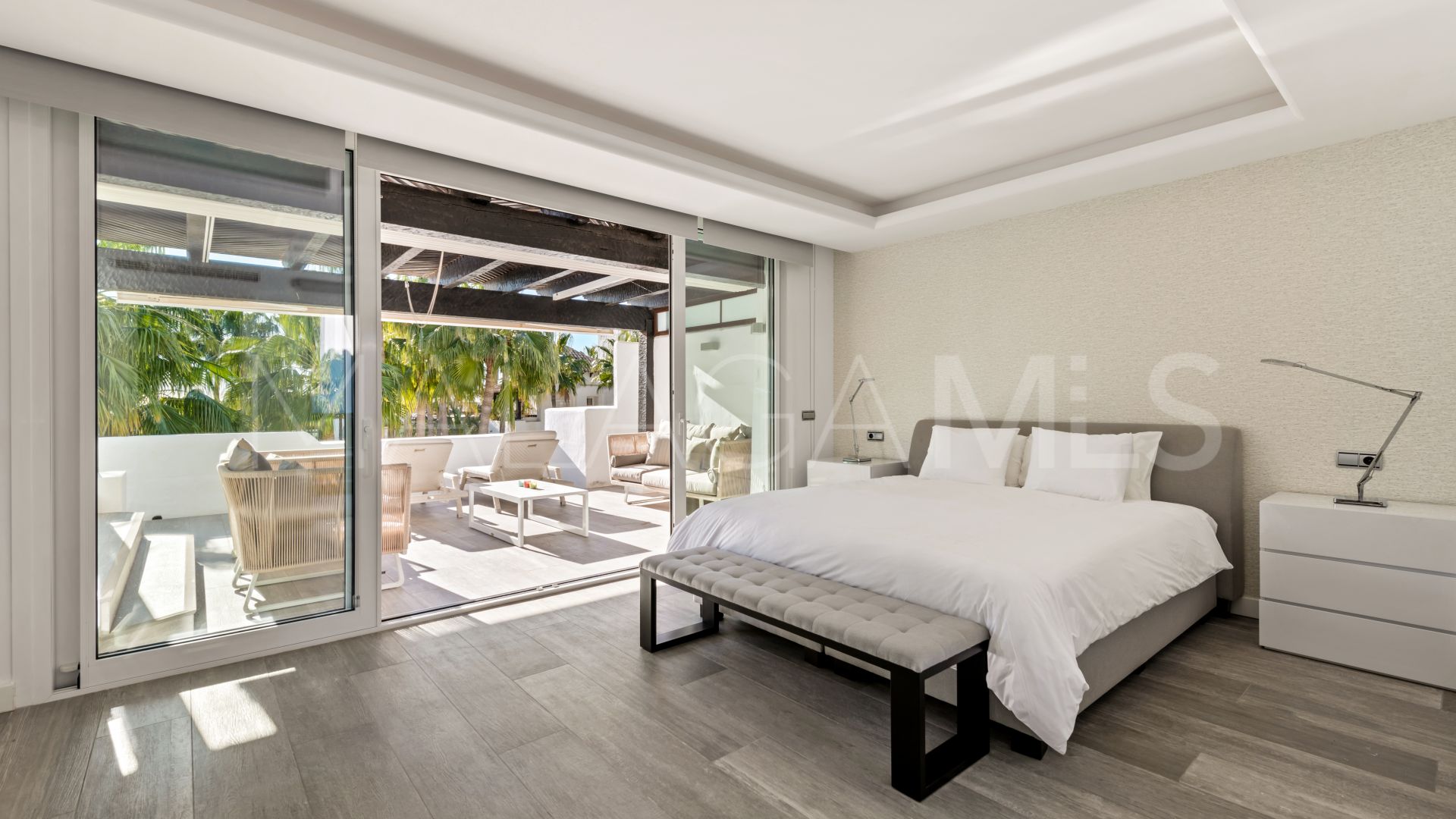 Duplex penthouse for sale in Marina Puente Romano