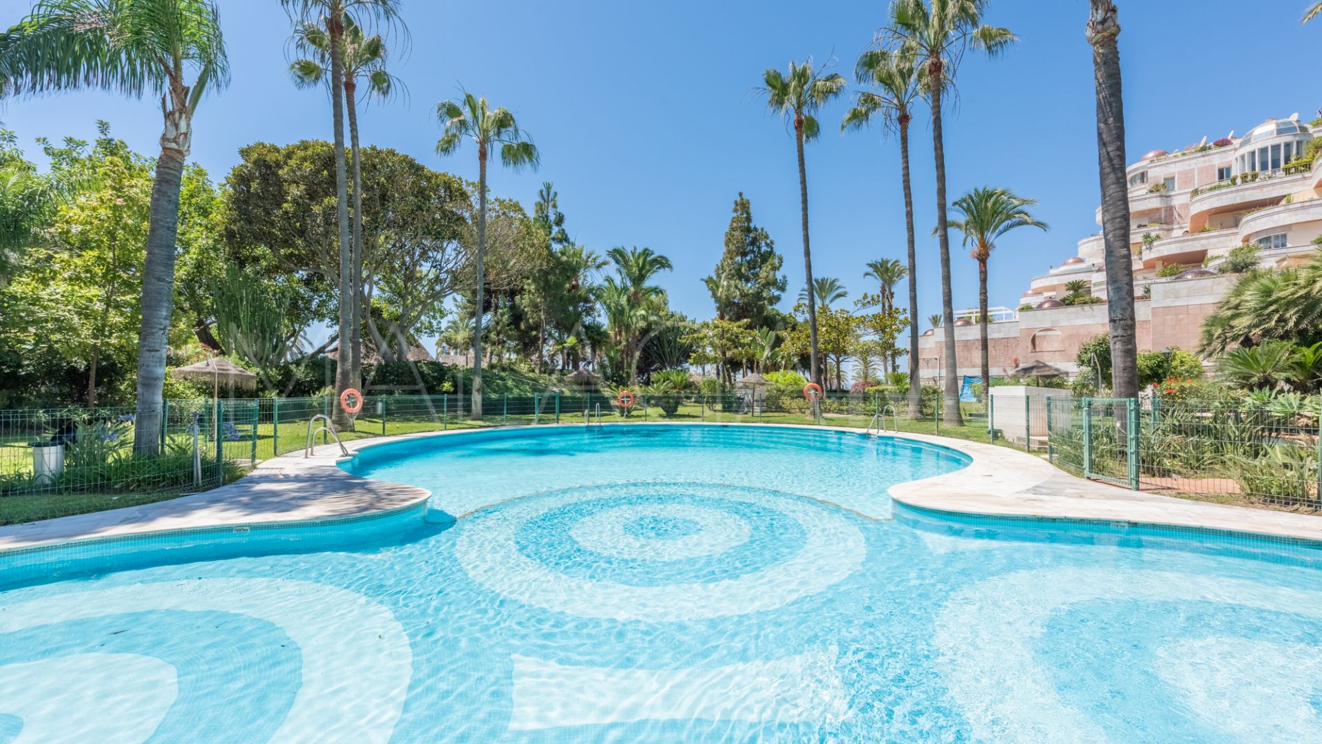 Duplex rez de chaussée for sale in Gray D'Albion