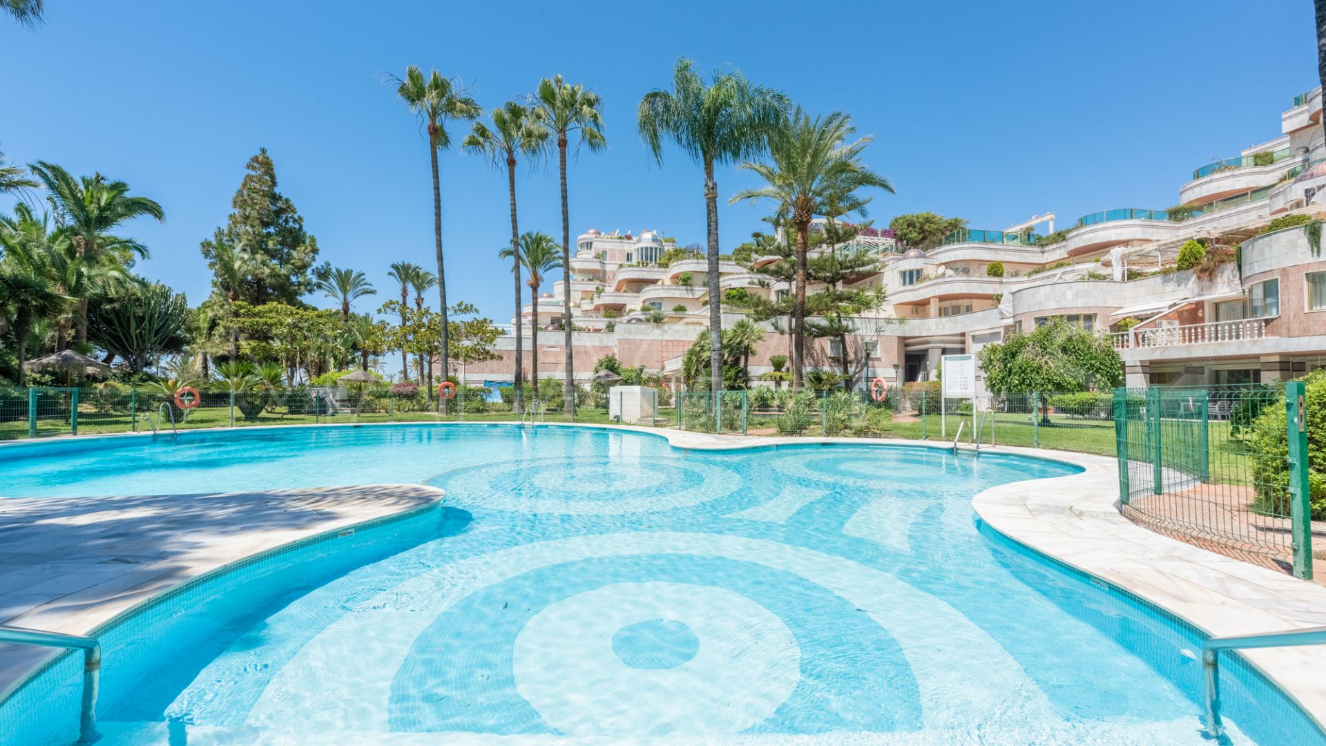 Duplex rez de chaussée for sale in Gray D'Albion