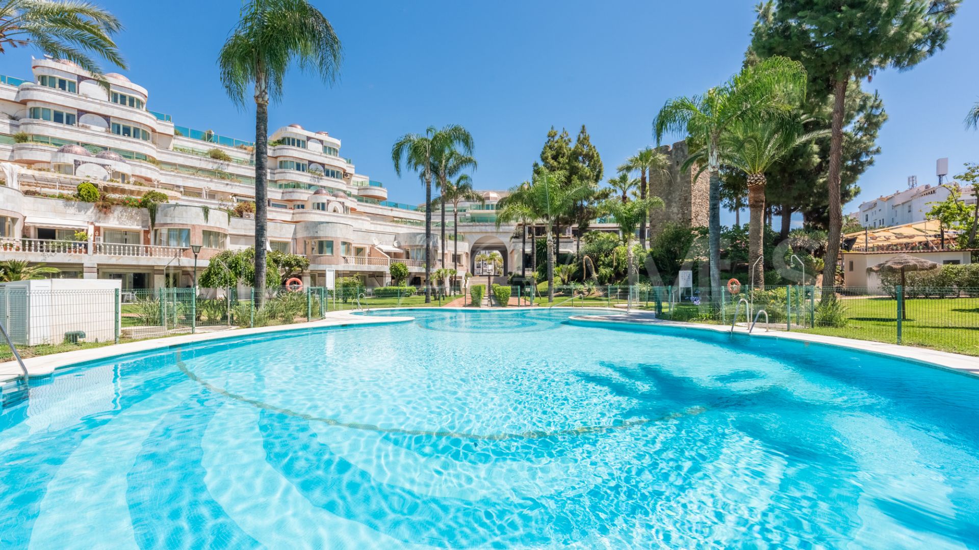 Duplex rez de chaussée for sale in Gray D'Albion